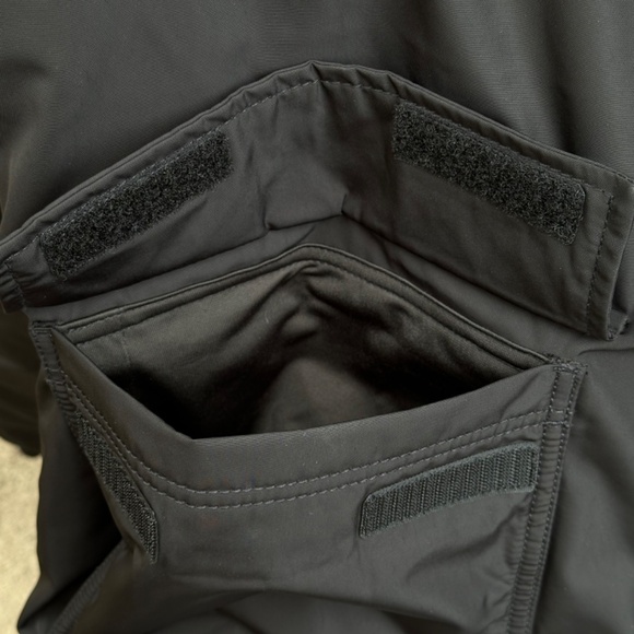 Everlane ReNew Short Parka Coat Jacket, Black, Large - Picture 11 of 16